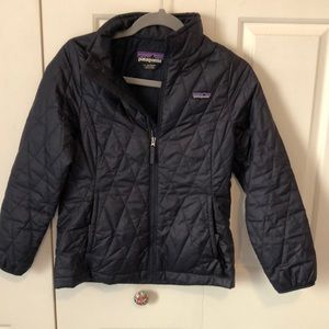 Girls Large Navy blue patagonia winter coat